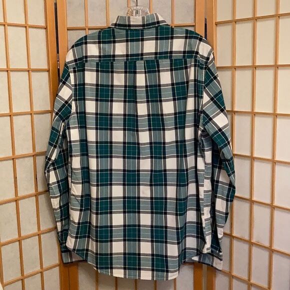 American Eagle plaid Buttondown - Picture 6 of 8